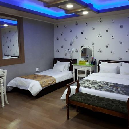 מוקפו Tiffany Motel מראה חיצוני תמונה